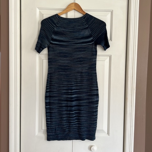 Knit dress - Picture 3 of 4